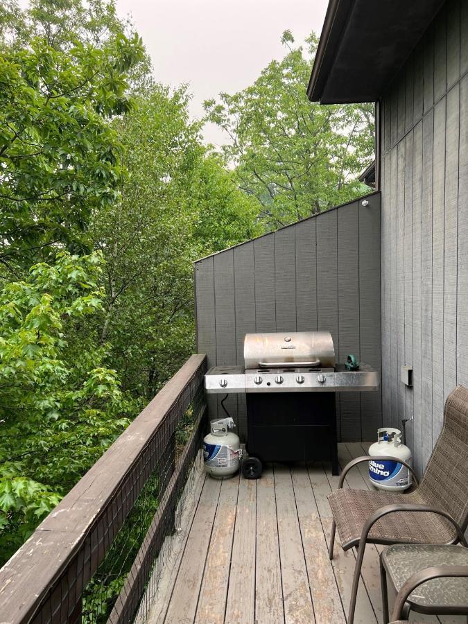 Pocono Paradise - 3 Bedroom 3 And Half Bathroom Townhouse タナーズビル エクステリア 写真